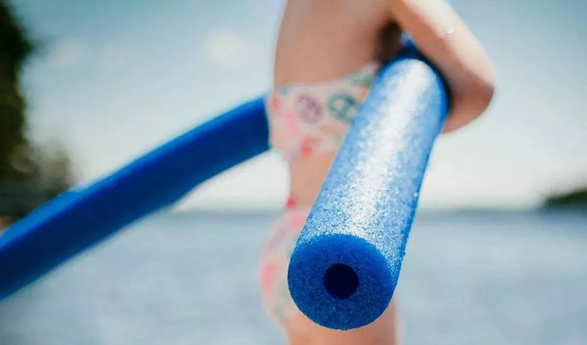 FIDEOS FLOTADORES DE ESPUMA PARA PISCINA PACK X 10 AZUL - 5