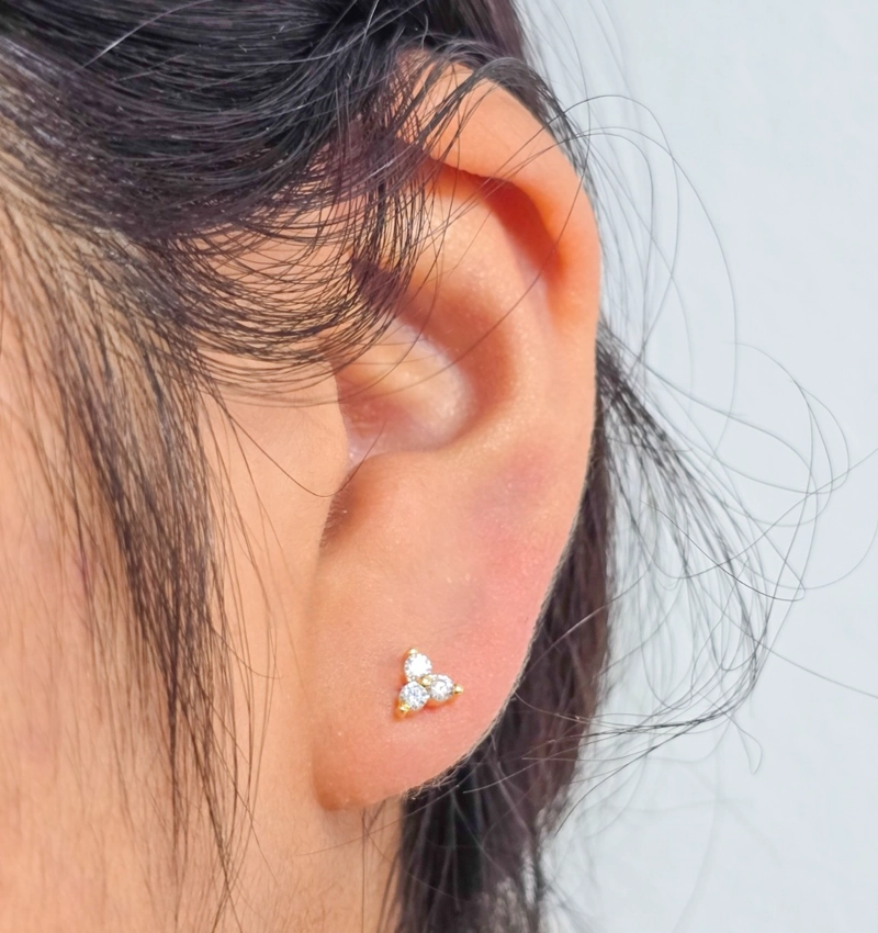 ARETE FLOWER CRISTAL EN ORO LAMINADO 18K - 1