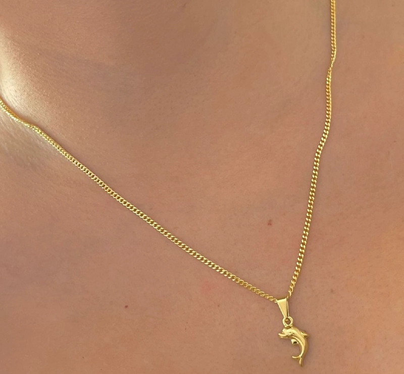 COLGANTE DELFIN EN ORO LAMINADO 18K - 1
