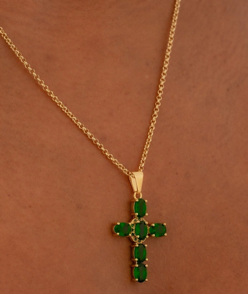 COLGANTE CRUZ BRIGHTNESS EN ORO LAMINADO 18K - 1