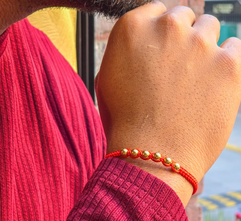 BRAZALETE ROJO AJUSTABLE EN ORO LAMINADO 18K - 1