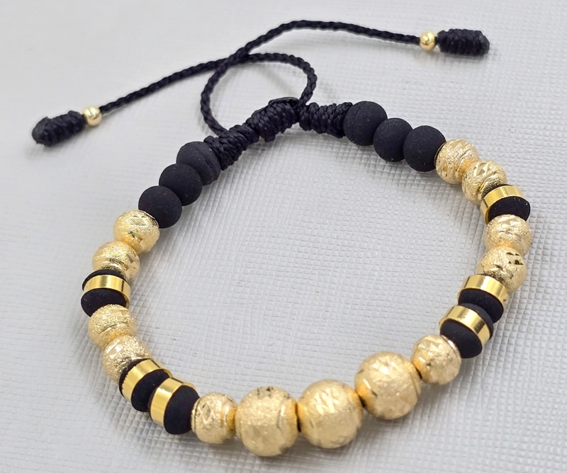 BRAZALETE AJUSTABLE NEGRO UNISEX EN ORO LAMINADO 18K - 1