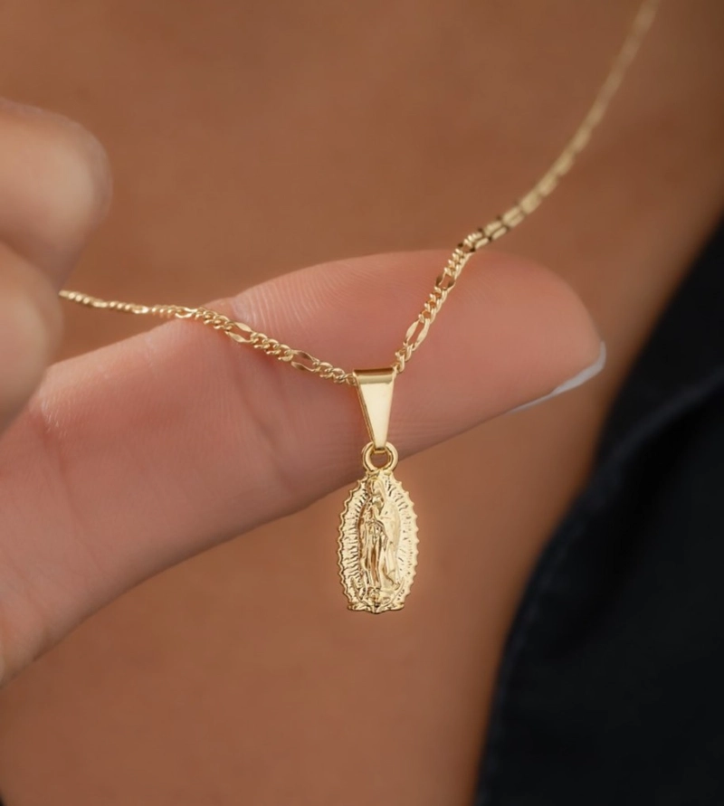 COLGANTE GUADALUPE FINITA ORO LAMINADO 18K - 2