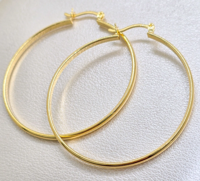 CANDONGAS LISA MEDIANA ORO LAMINADO 18K - 1