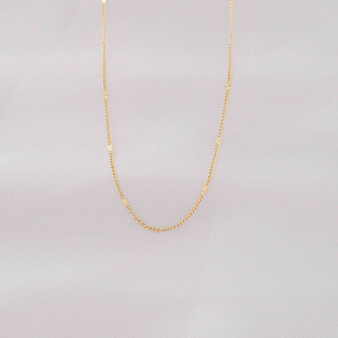 CADENA CUBANA CON DESTELLOS ORO LAMINADO 18K - 1