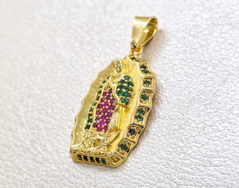 COLGANTE GUADALUPE ADIAMANTADA COLORS ORO LAMINADO 18K - 1