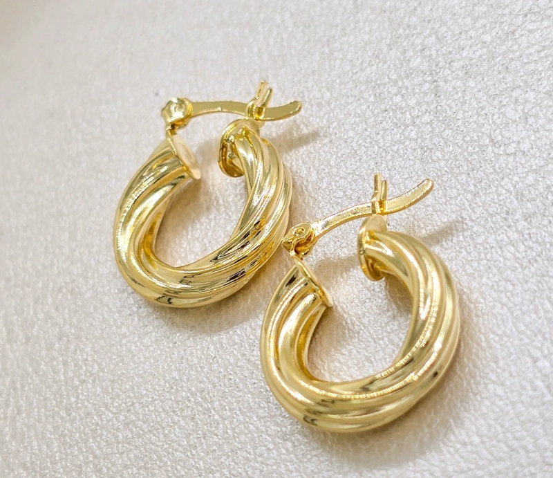 AROS CANDONGA TWISTED STRIPES 2CM ORO LAMINADO 18K - 1