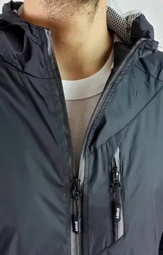 CHAQUETA DEPORTIVA CORTA VIENTO IMPERMEABLE. PARKA LIVIANA 283 - 5