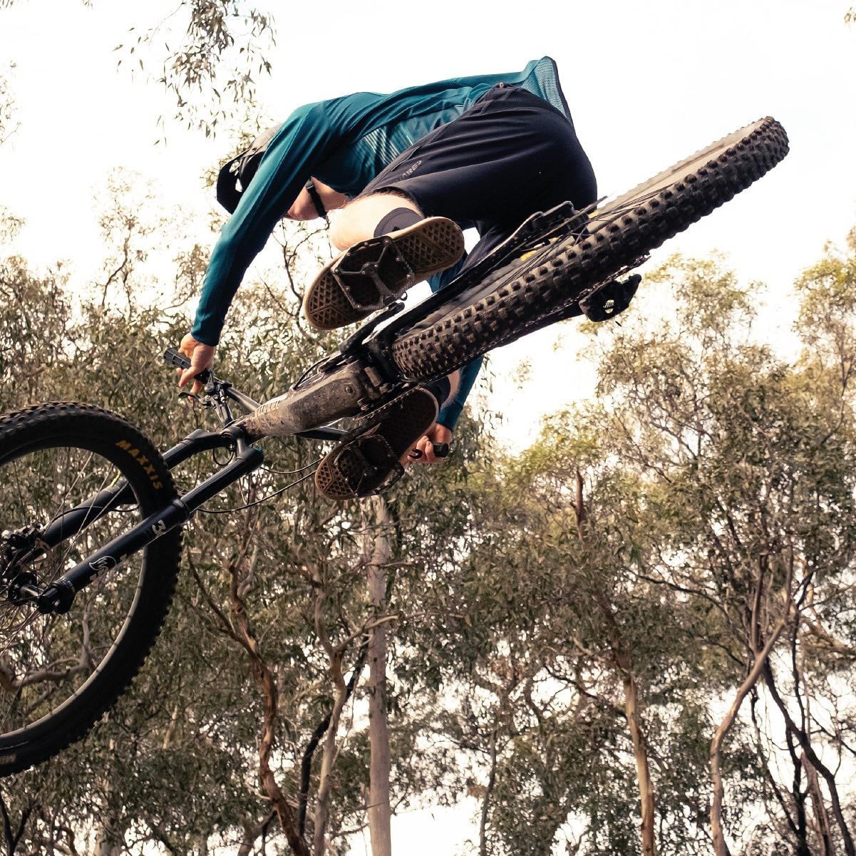 BAGGY SHORT MTB BREZE - 3