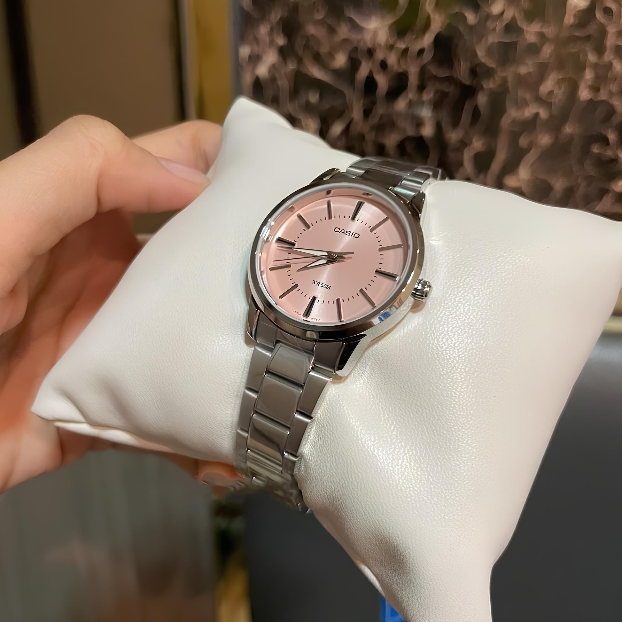 RELOJ LTP-1303D-4AV MUJER ANALOGO METAL - 3