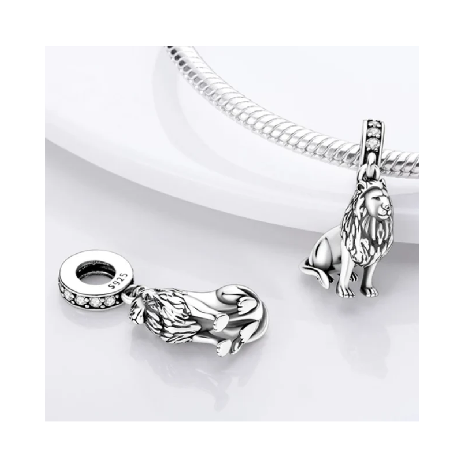 CHARM LEÓN MAJESTUOSO Y CIRCONES EN PLATA 925 SILVER HEART - 2