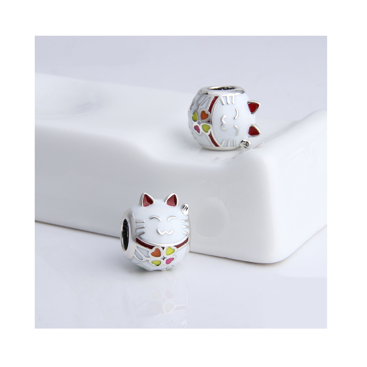 CHARM GATO EN COLOR BLANCO DE LA SUERTE EN PLATA 925 SILVER HEART - 4
