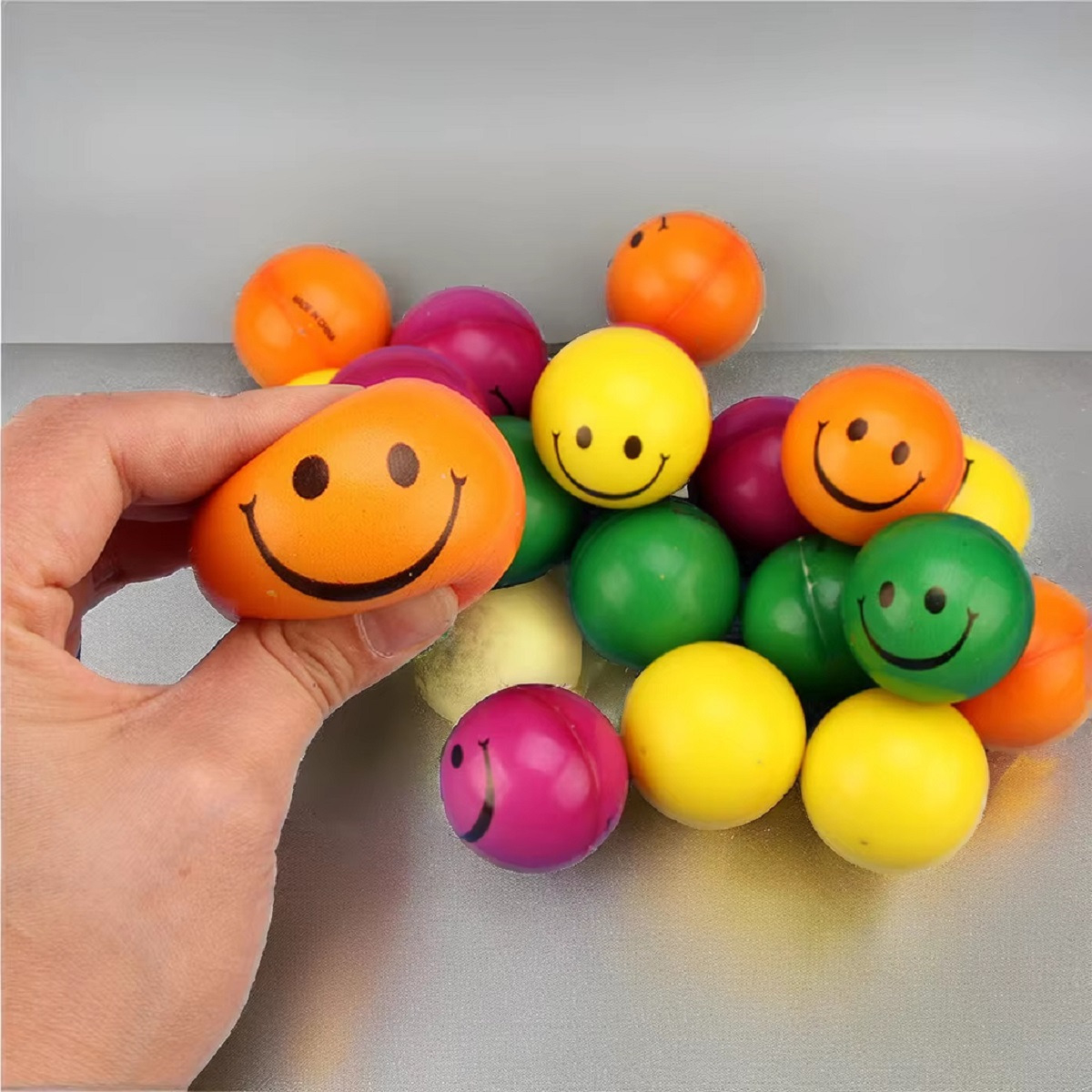 SET 24 PELOTAS ANTIESTRES VARIADOS ESPUMA NIÑOS ADULTOS LAU - 8