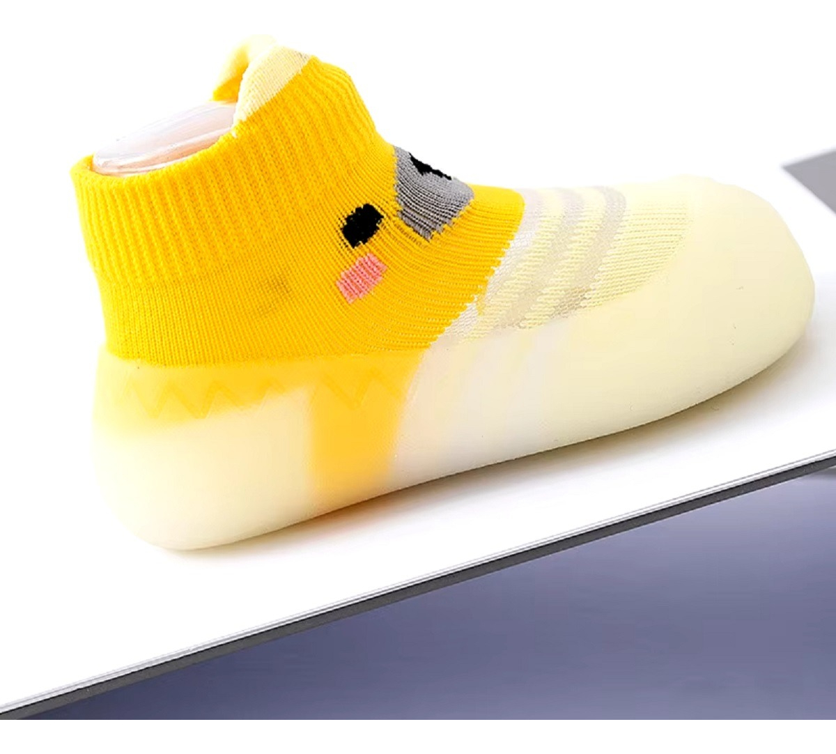 SET DE 2 ZAPATO CALCETÍN ANTIDESLIZANTE BEBÉ SUAVE JHN - 1