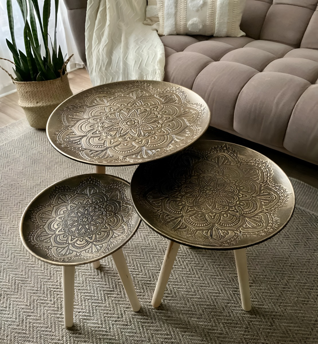 SET 3 MESAS DECORATIVAS DISEÑO VINTAGE DORADO ENVEJECIDO JHN - 3