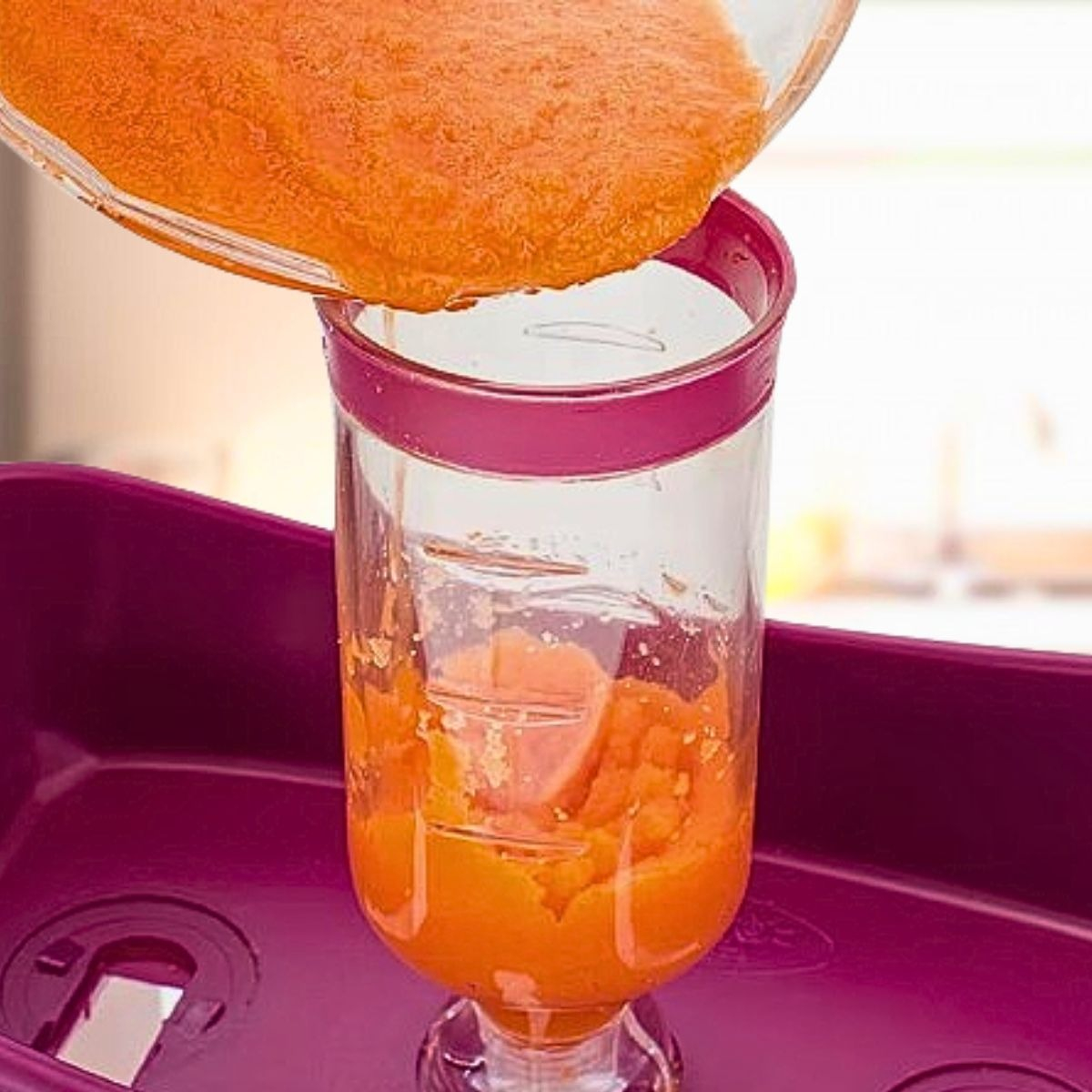 DOSIFICADOR EXPRIMIDOR JUGO ZUMO COMIDA 10 BOLSAS BEBE LAU - 9
