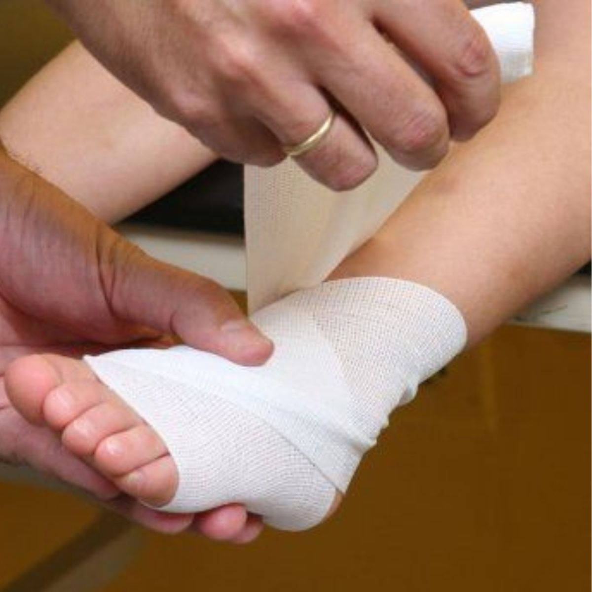 VENDA TUBULAR 7,5CM ELASTICA MEDICA COMPRESION LAU - 5