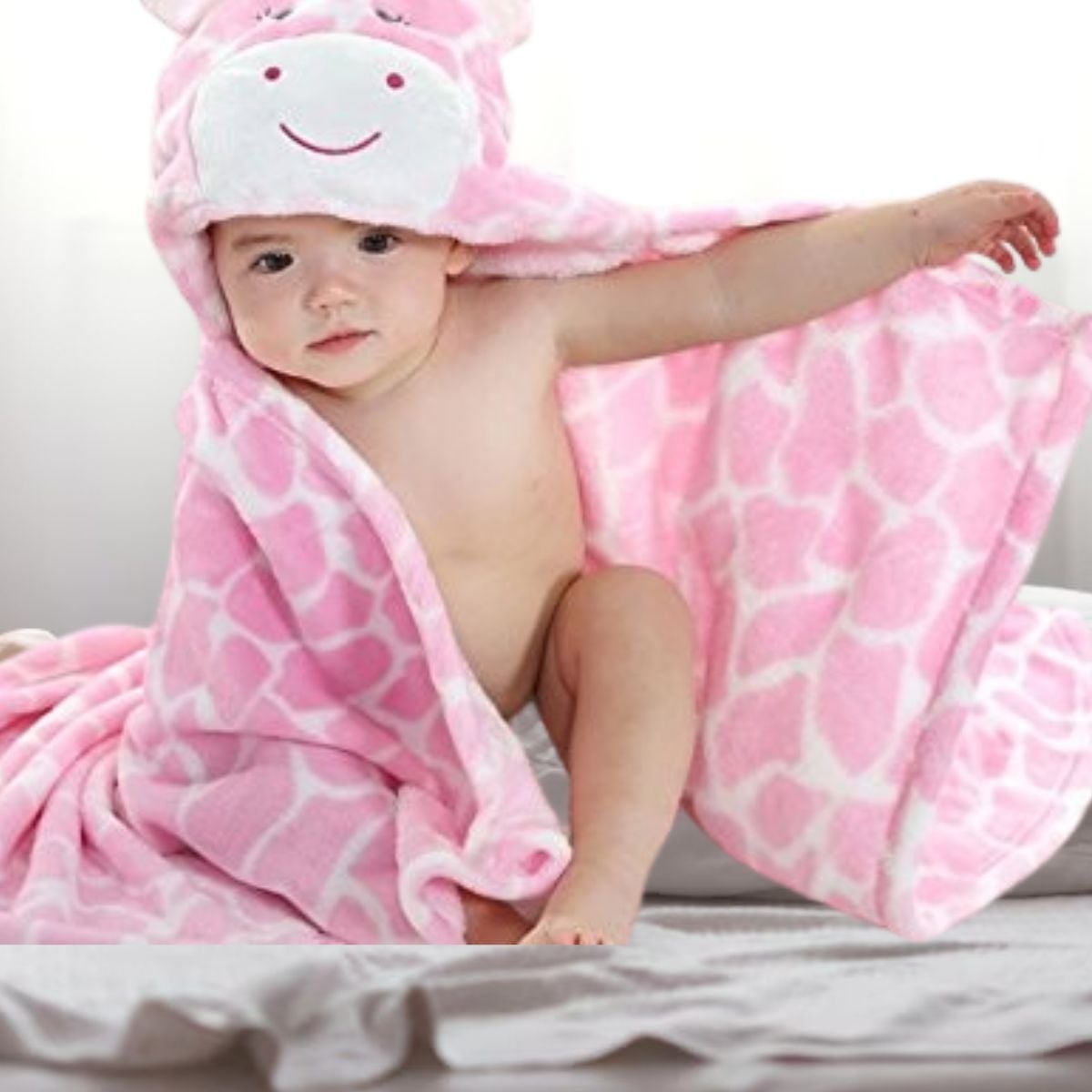 TOALLA CON CAPUCHA PARA BEBE SUAVE HIPOALARGENICA LAU - 2