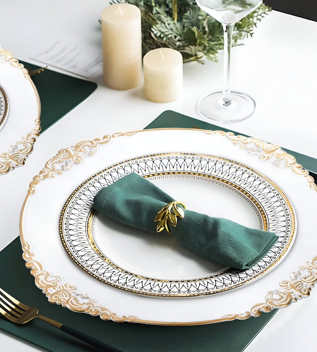 SET 3 BAJO PLATO BASE DECORATIVO BLANCO Y BORDE DORADO JHN - 7