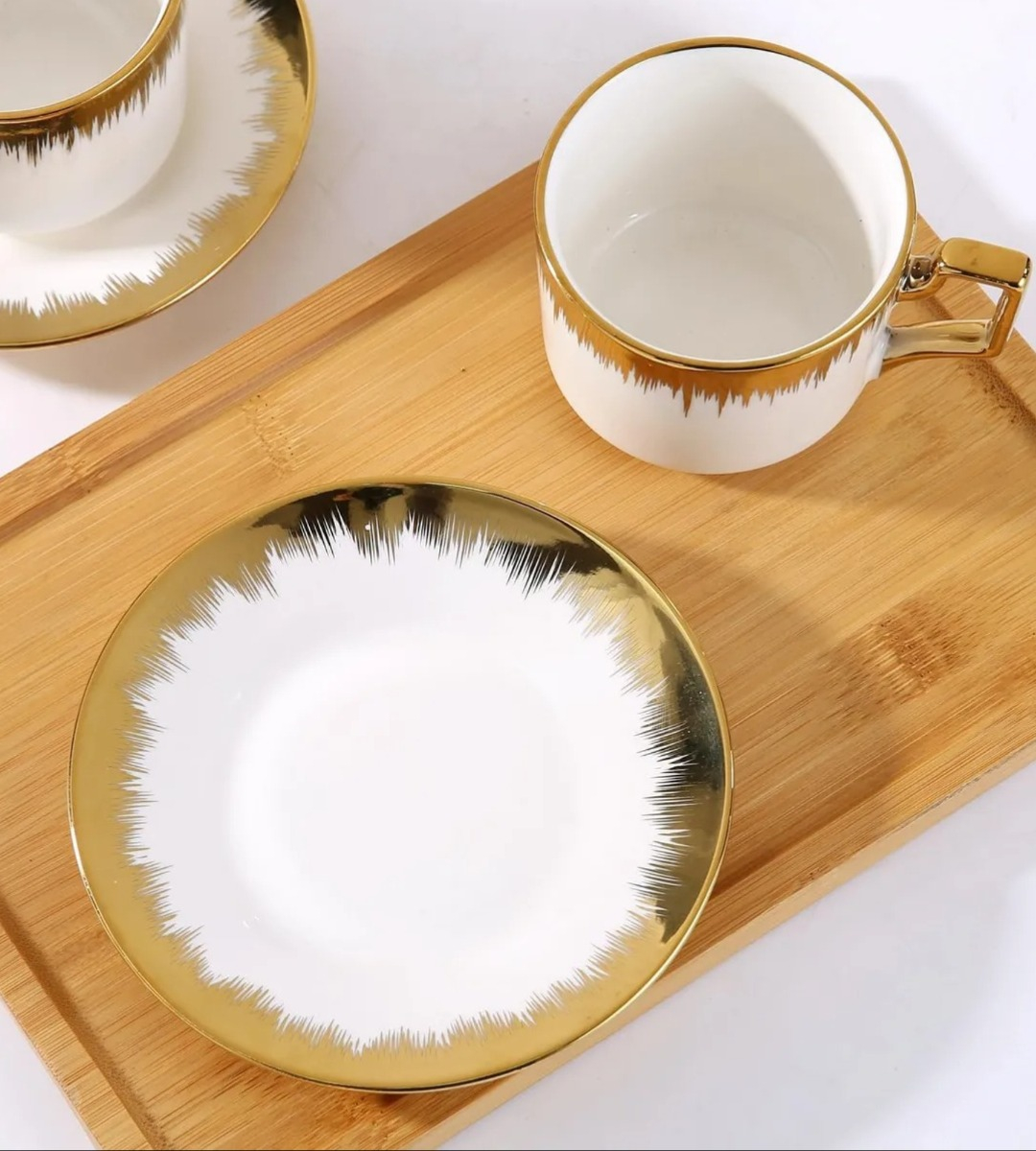 JUEGO TAZA EN COLOR CAFE PLATILLO APILABLE BORDE DECORATIVO JHN - 10
