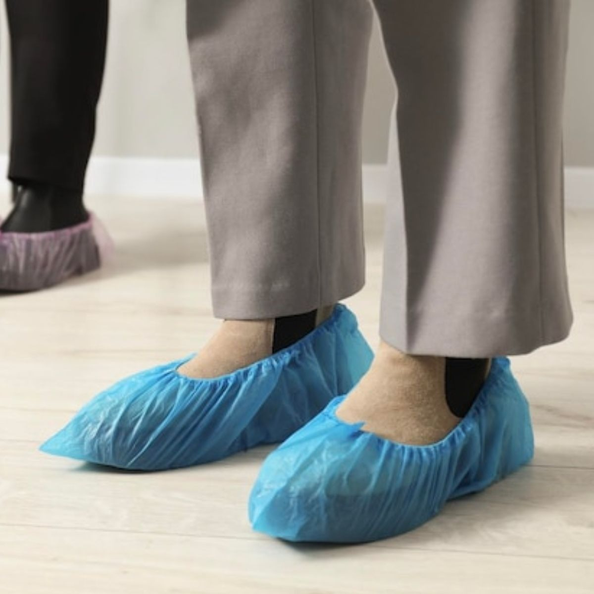 SET 2 PACK CUBRE ZAPATOS DESECHABLE USO MEDICO LAU - 9