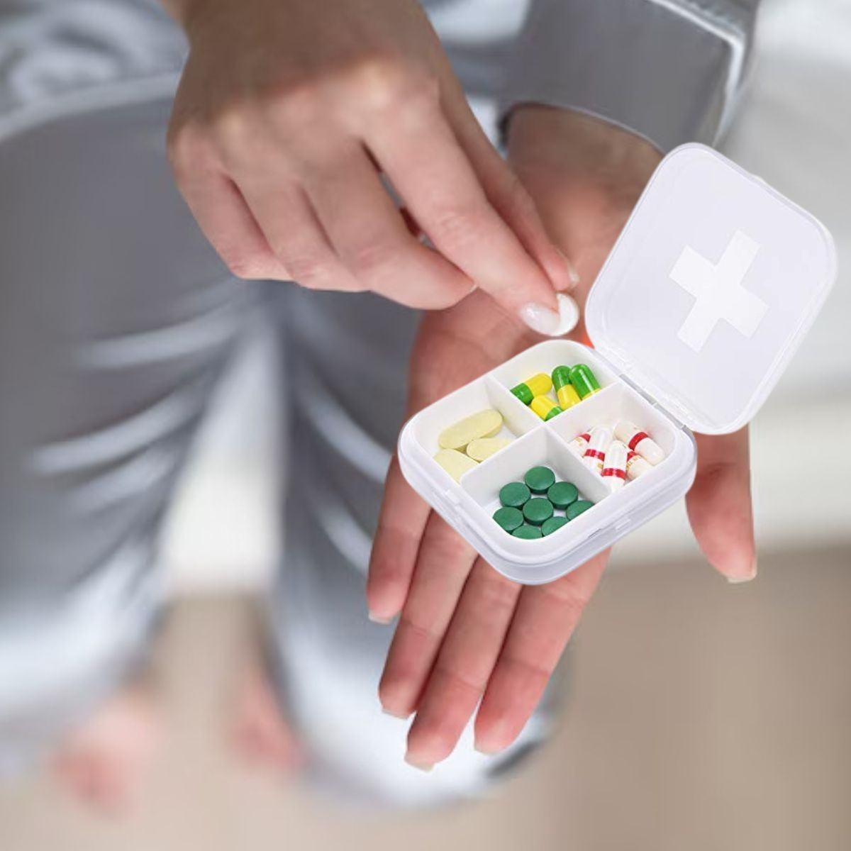 SET 6 PASTILLERO PLASTICO 4 COMPARTIMIENTOS MEDICAMENTOS LAU - 8