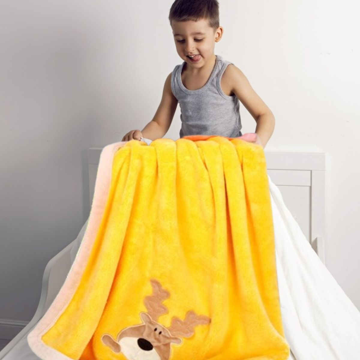 MANTA DE APEGO SUAVE CALIDA PARA BEBES COMODA LAU - 2