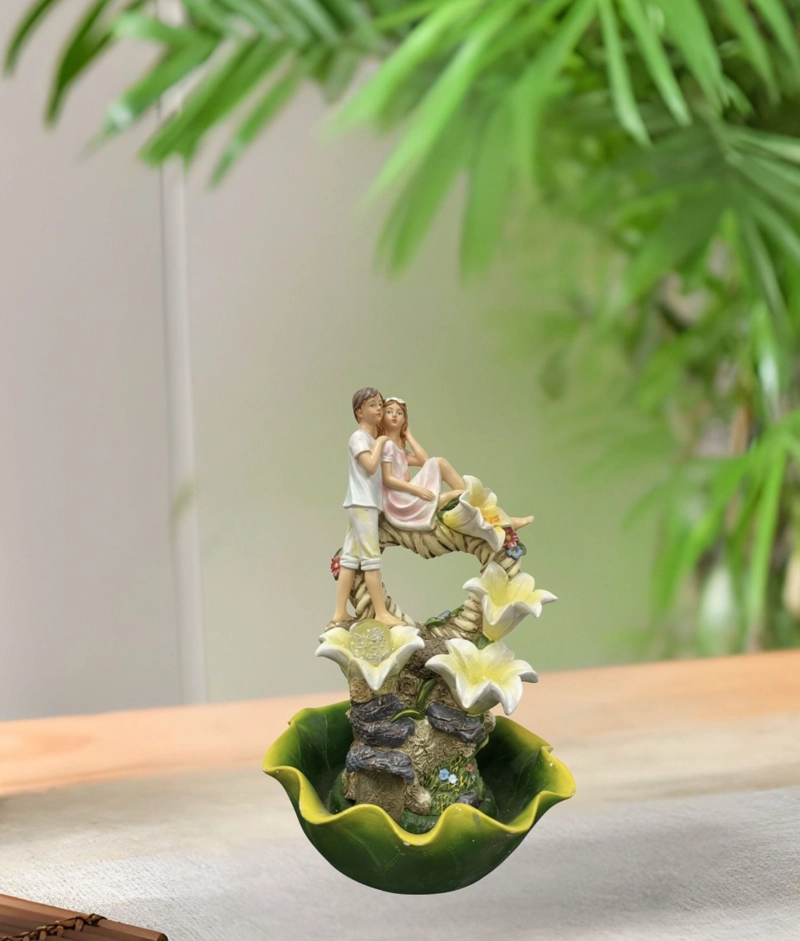 FUENTE AGUA DECORATIVA PAREJA ROMANTICA ADORNO MESA JHN - 8