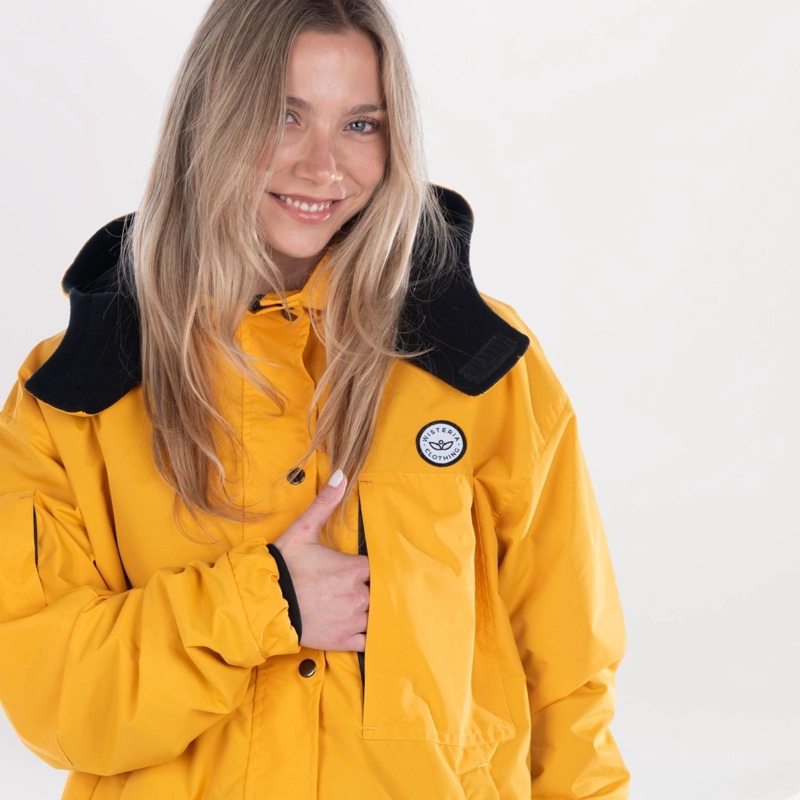 CHAQUETA IMPERMEABLE - 9