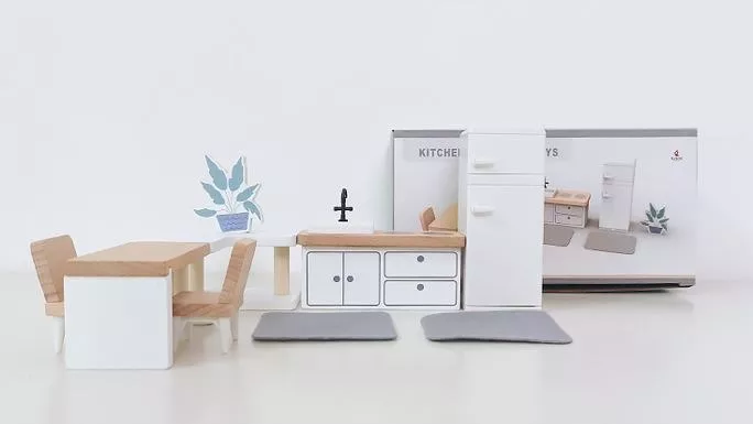 MUEBLES EN MINIATURA MULTICOLOR PARA CASA DE MUÑECAS COCINA 9 UNIDADES - 1