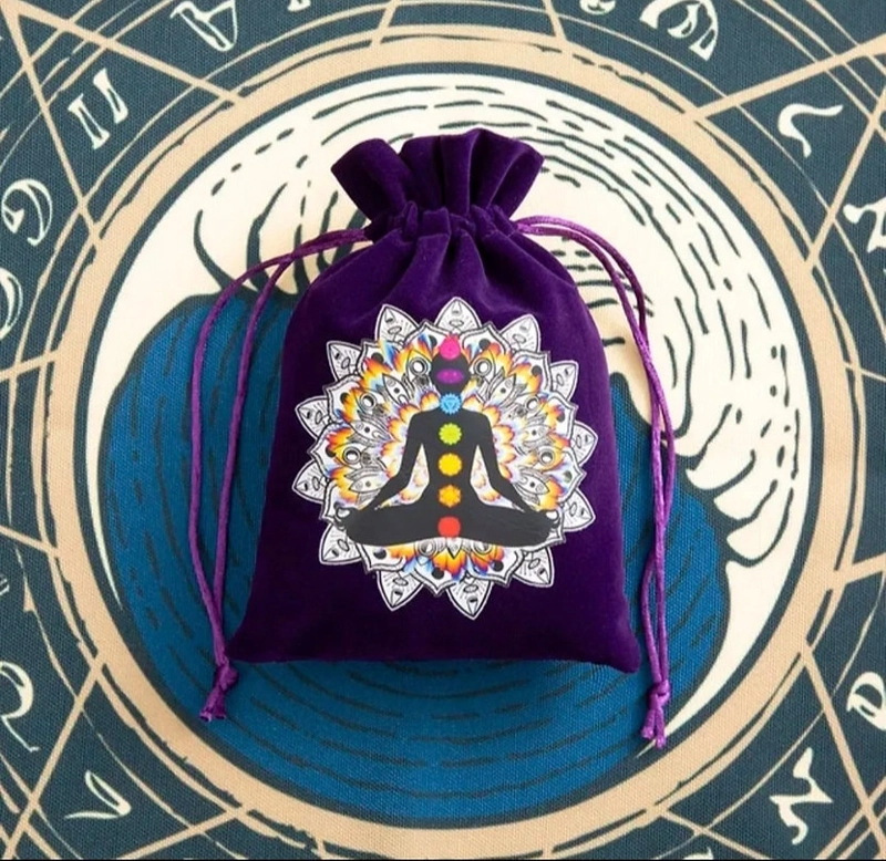 BOLSA DE TAROT Y PIEDRAS DE TERCIOPELO 7 CHAKRAS. - 2