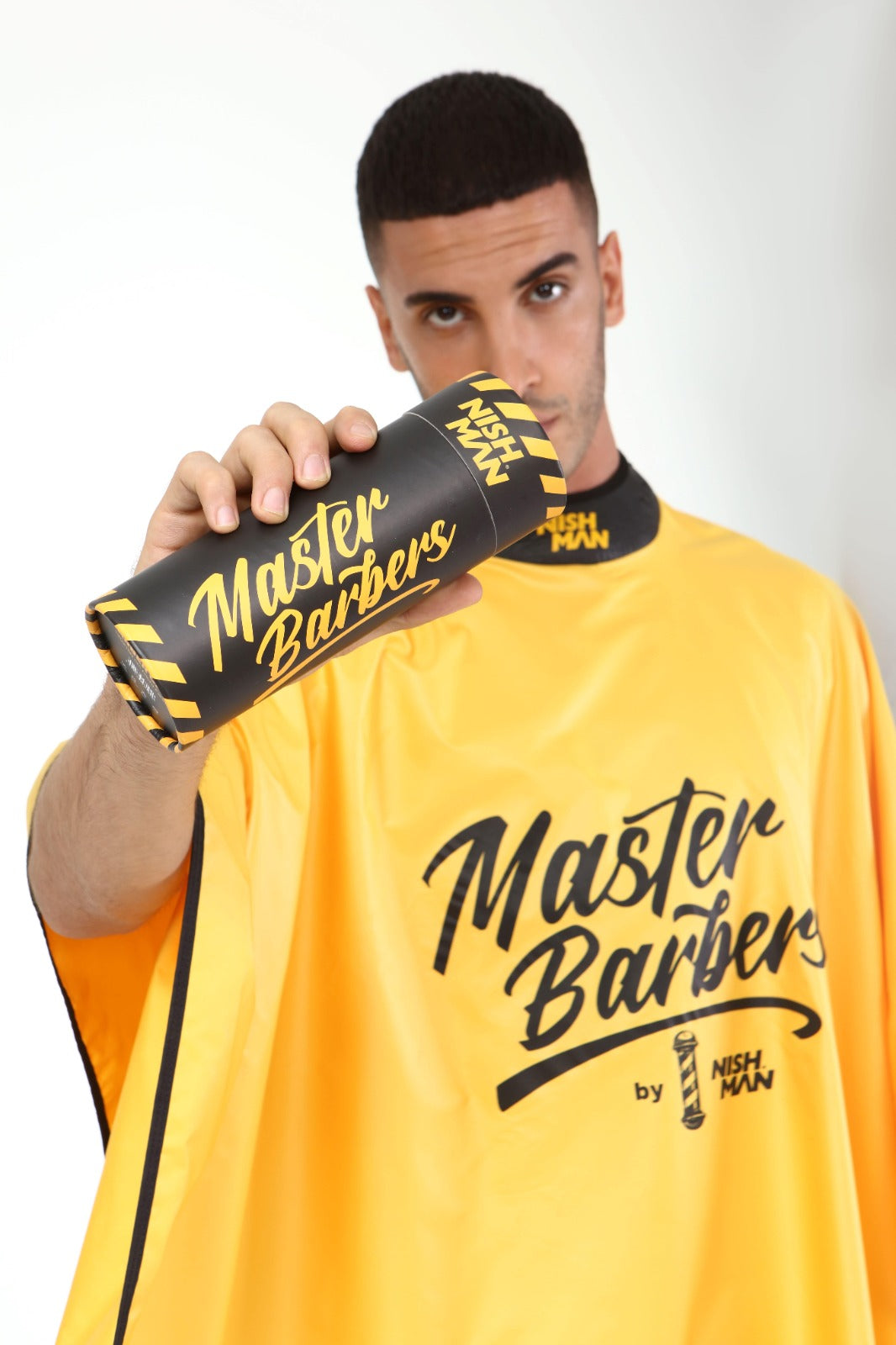 NISHMAN CAPA DE CORTE PREMIUM AMARILLO MASTER BARBER - 2
