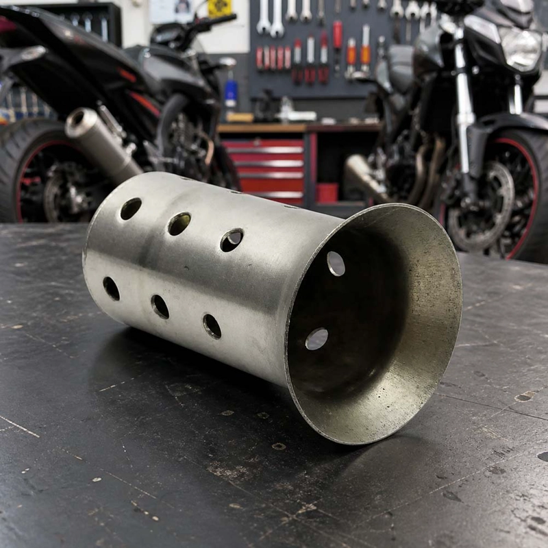 SILENCIADOR UNIVERSAL DB KILLER PARA ESCAPE TRONADOR MOTO. - 4