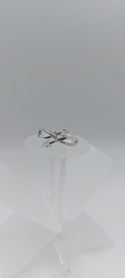 ANILLO CON CRISTALES EN PLATA ITALIANA 925 - 2