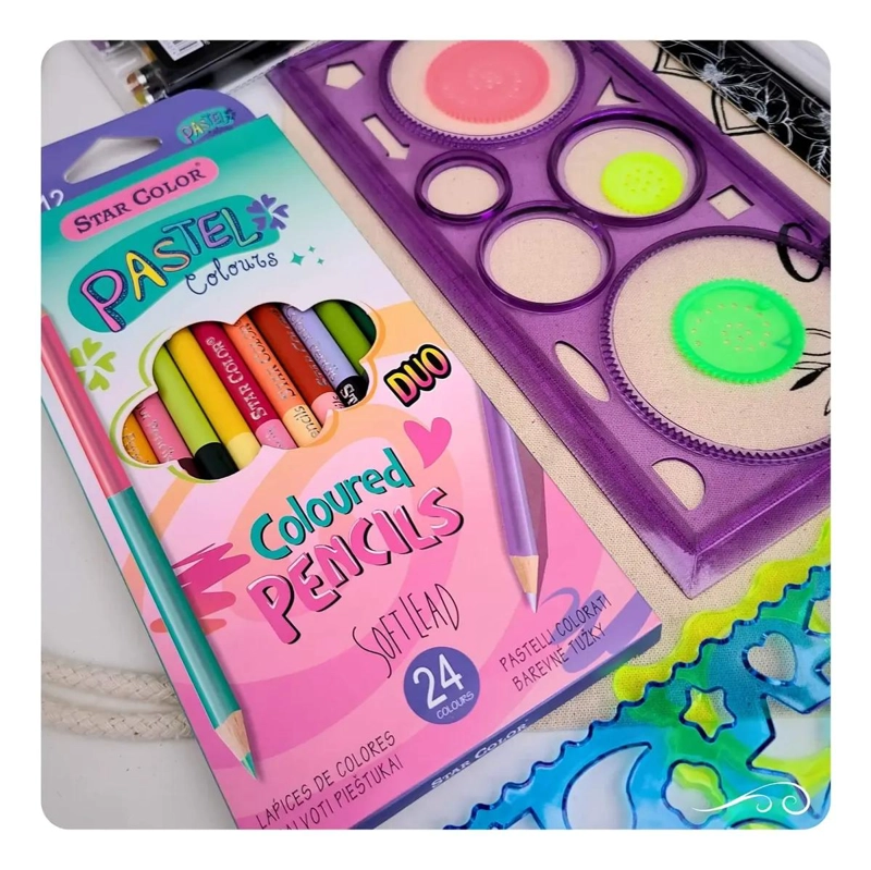 SET DE DIBUJO EN HOJAS NEGRAS CON LAPICES DE COLORES - 3