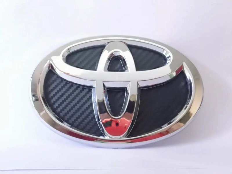 EMBLEMA INSIGNIA 15CM ANCHO X 10CM ALTO - 2