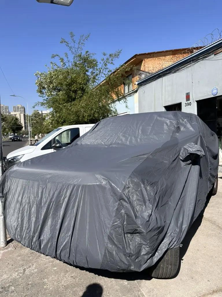 CARPA IMPERMEABLE PARA CAMIONETA INTERIOR - 6