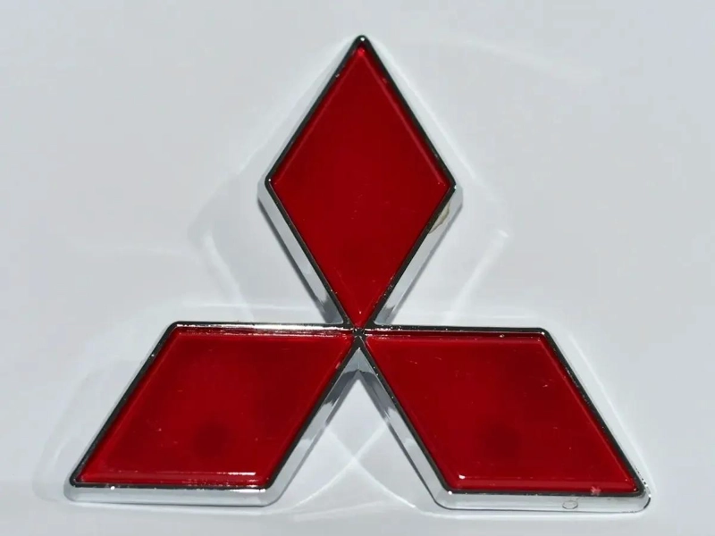 INSIGNIA EMBLEMA ROJO BORDE CROMADO 10CM - 3
