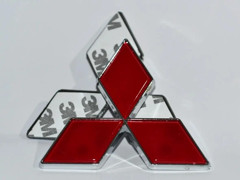 INSIGNIA EMBLEMA ROJO BORDE CROMADO 10CM - 5