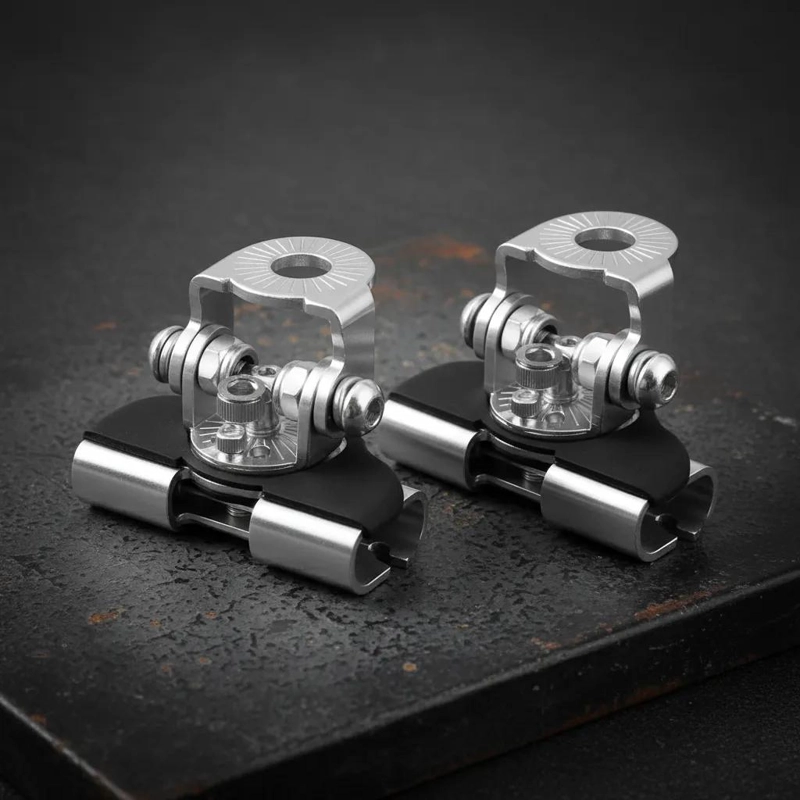 SOPORTES UNIVERSALES PARA FOCOS NEBLINEROS - 1
