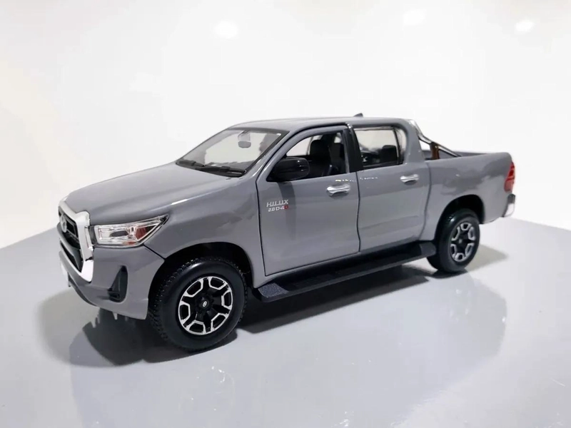CAMIONETA 4X4 ESCALA 1:27 PARA COLECCION - 2