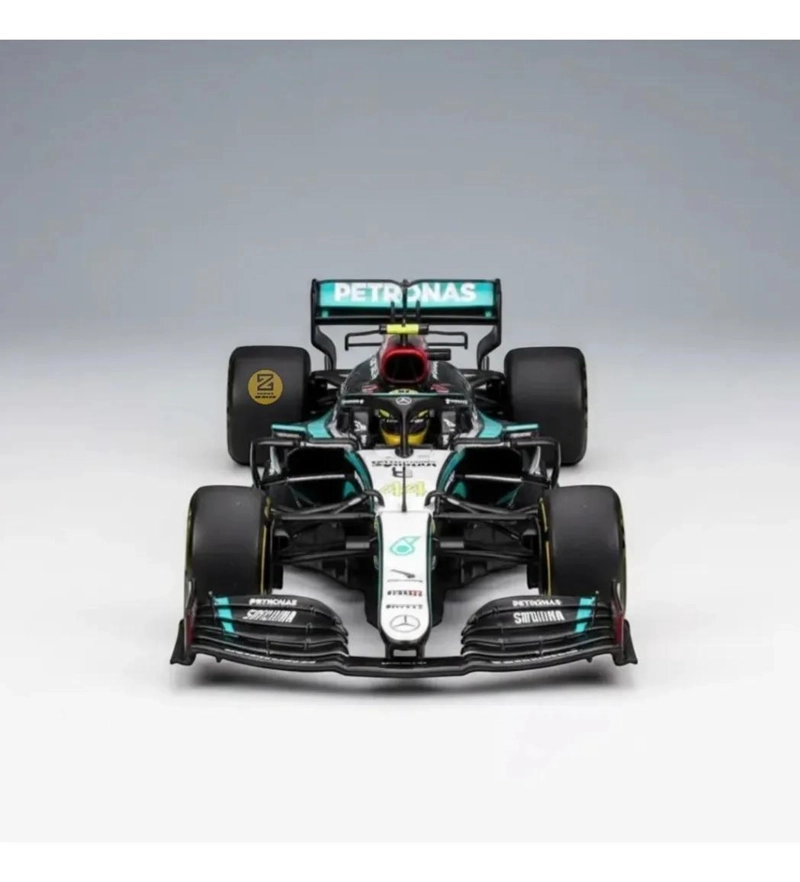 AUTO DE COLECCION F1 A ESCALA 1:18 - 2