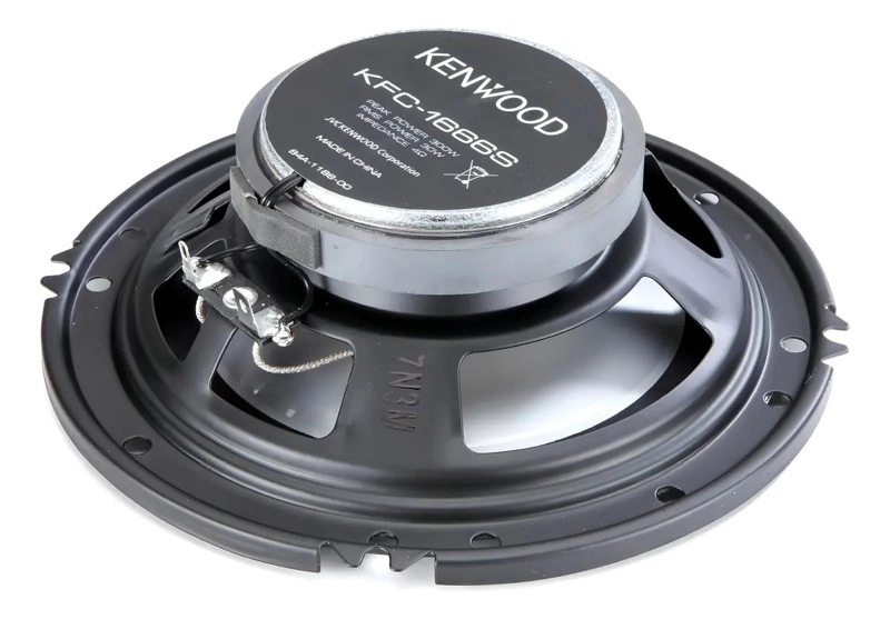 PAR DE PARLANTES 6 PULGADAS 300 WATTS - 3