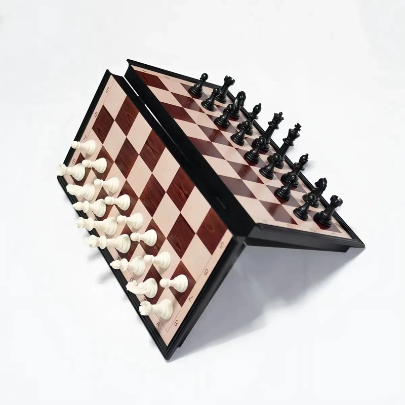 JUEGO DE AJEDREZ MAGNE TICO 33X33 CM - 2