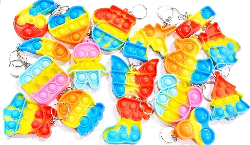 PACK DE 6 POP IT LLACEROS FORMAS VARIADAS - 1