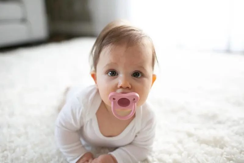 CHUPONES SILICONA HAPPYPACI 0-6 MESES ROSA VERDE - 4