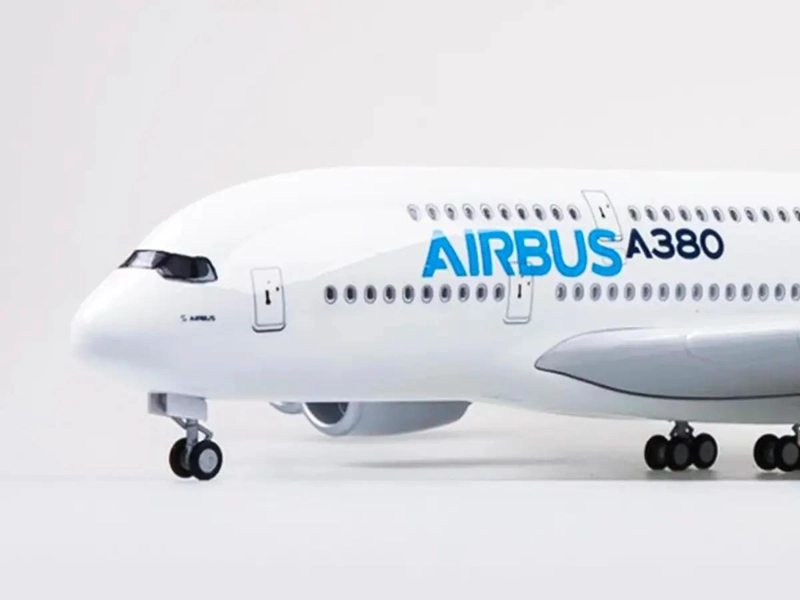 AVION PASAJERO JUGUETE CON LUZ LED Y SONIDO 40CM - 3