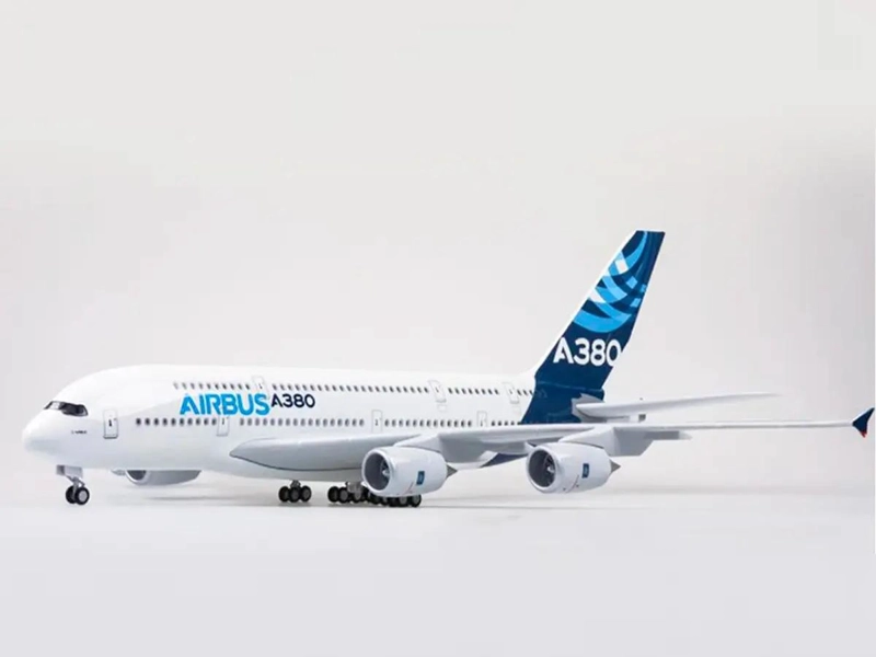 AVION PASAJERO JUGUETE CON LUZ LED Y SONIDO 40CM - 4