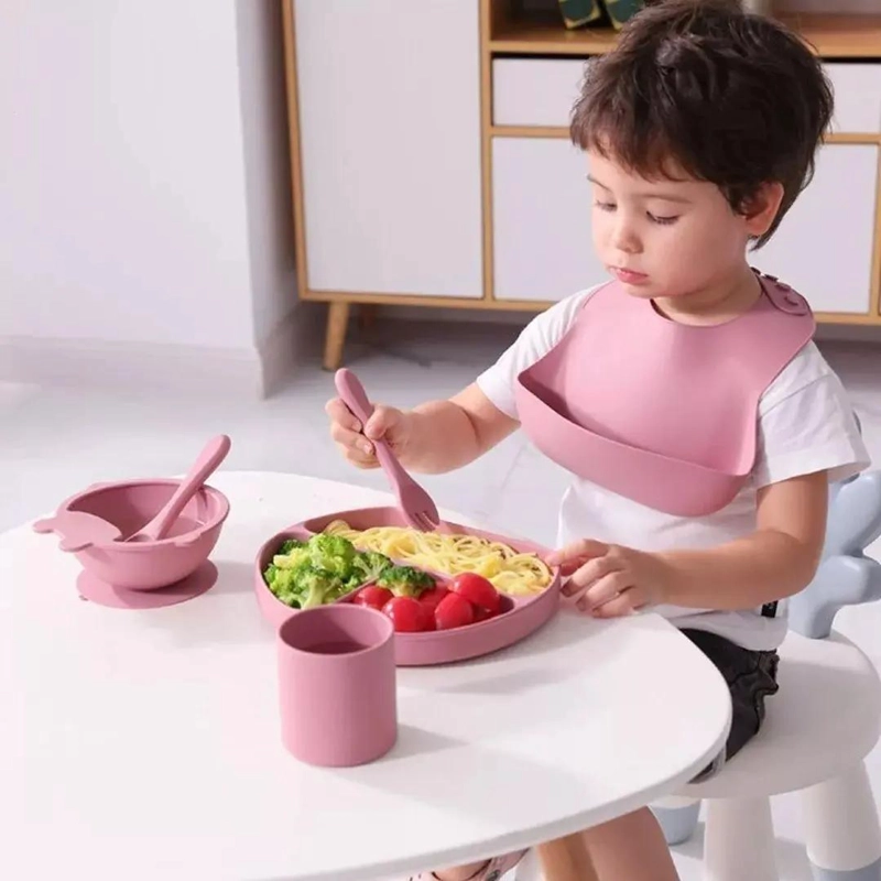 JUEGO DE CUBIERTOS DE SILICONA ANTIDESLIZANTE PARA BEBE - 4