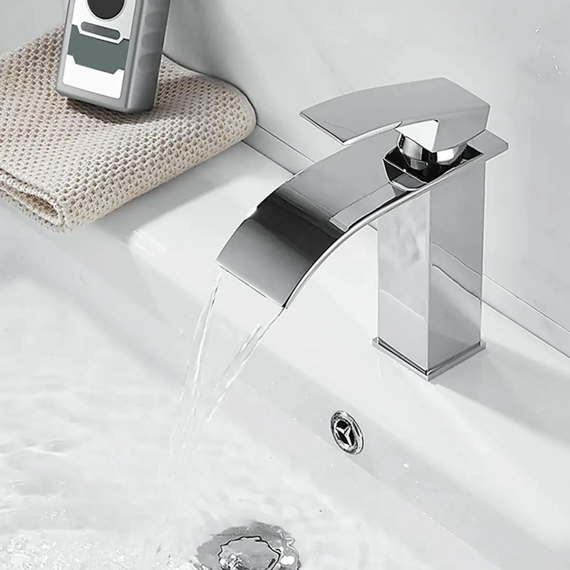 LLAVE MONOMANDO PARA LAVAMANOS CASCADA - 2